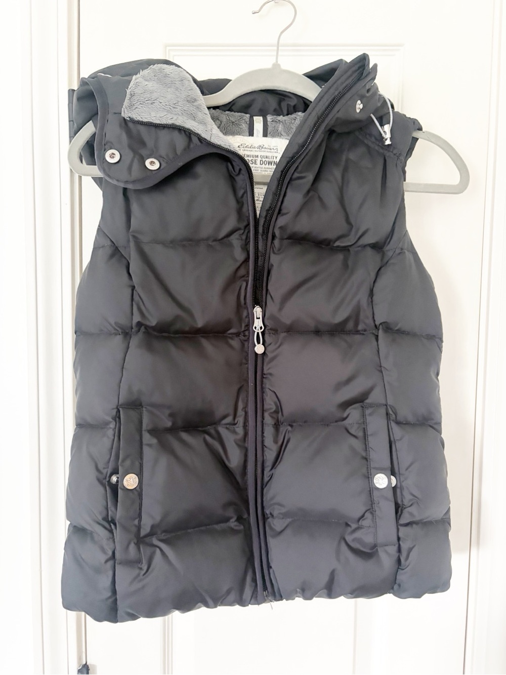 XS • Eddie Bauer women's Black Quilted Puffer Vest with Hood goose down - Picture 2 of 7